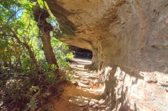 The Cave Springs Trail leads to a number of 'under the rocks' locations.